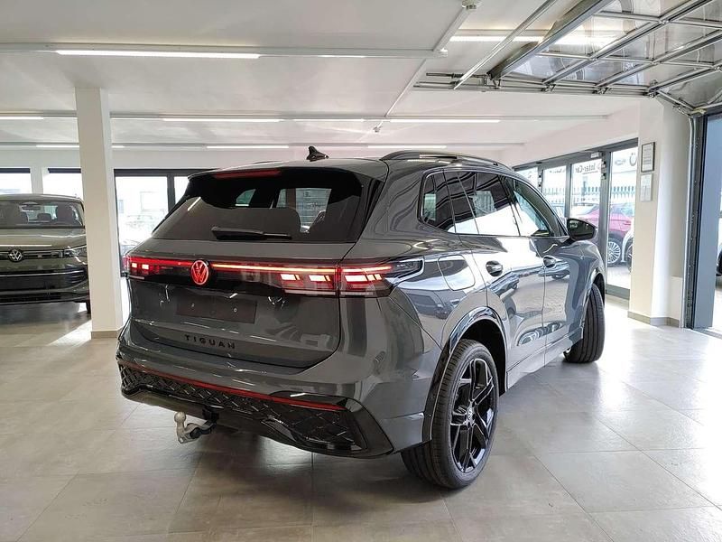 Neu VW Tiguan R-line 272 PS (200 kW) 2026 Delfingraumetallic SUV