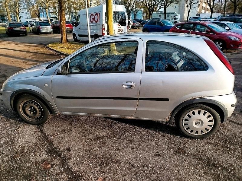 Gebraucht Opel Corsa 75 PS (55 kW) 2004 Silber Kleinwagen