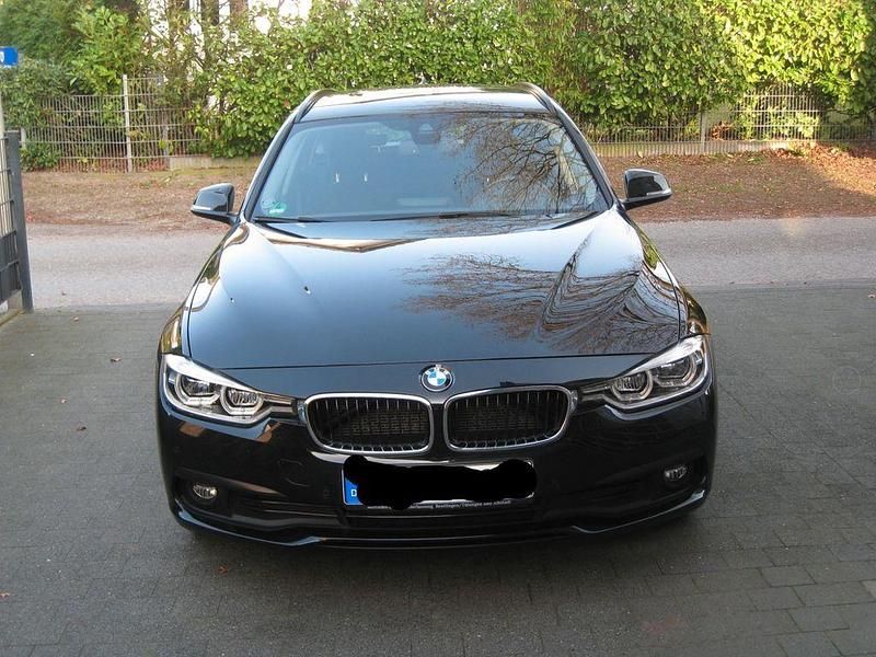 Gebraucht BMW 320 Advantage 190 PS (139 kW) 2019 Schwarz Kombi