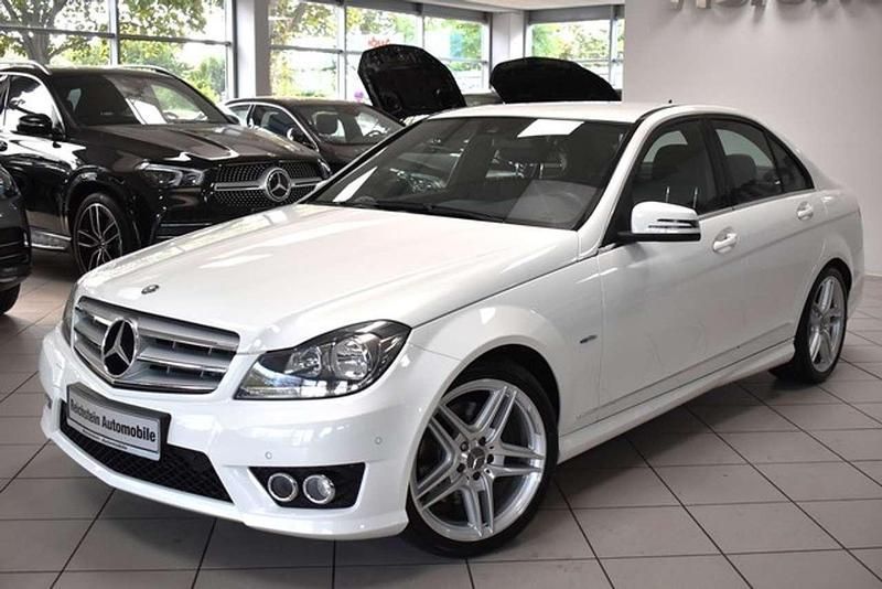 Calcitweiß Gebraucht 2011 Mercedes C350 AMG Limousine | 13.850 € (Fairer Preis) - Bild 1/3
