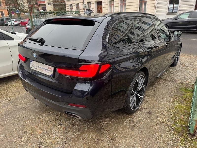 Gebraucht BMW 530 M Sport 286 PS (210 kW) 2023 Schwarz Limousine