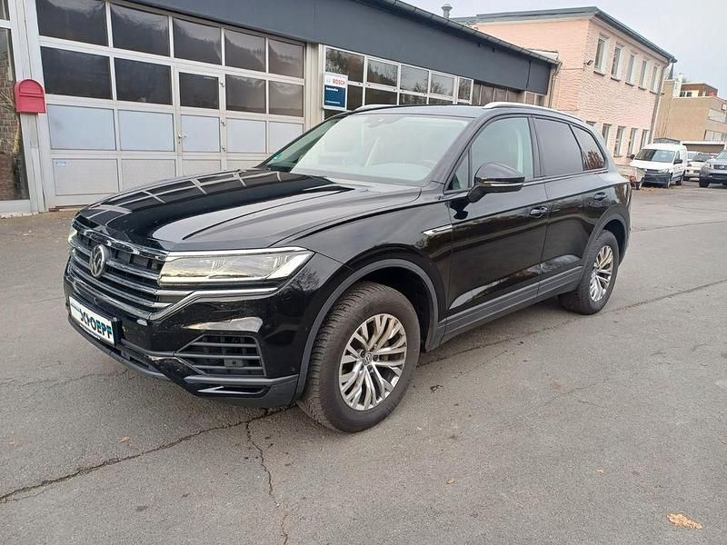 Schwarz Gebraucht 2020 VW Touareg SUV | 32.990 € (Superpreis) - Bild 1/4