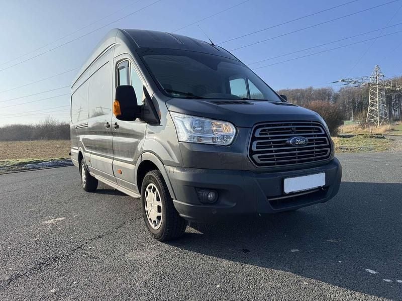 Gebraucht Ford Transit Trend 170 PS (125 kW) 2019 Magneticgrau (metallic) Van / Kleinbus