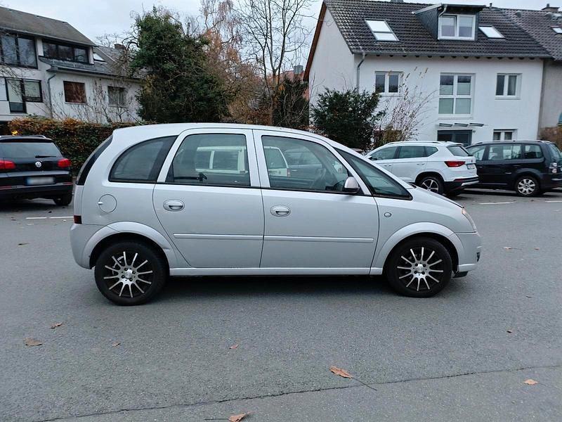 Gebraucht Opel Meriva 89 PS (65 kW) 2006 Silber Van / Kleinbus