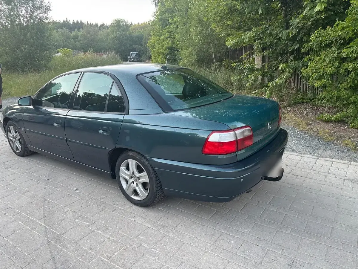 Gebraucht Opel Omega 150 PS (110 kW) 2001 Grün Limousine