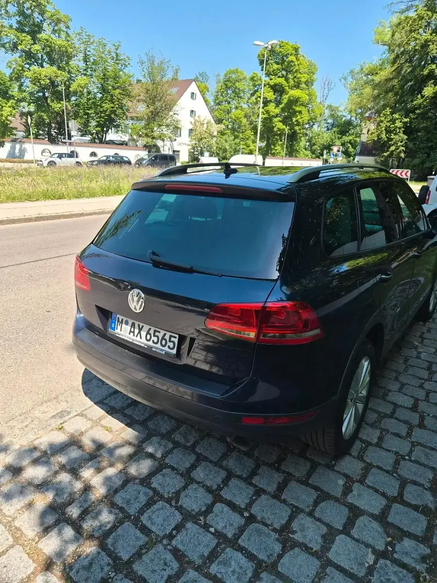 Gebraucht VW Touareg 240 PS (176 kW) 2011 Blau SUV