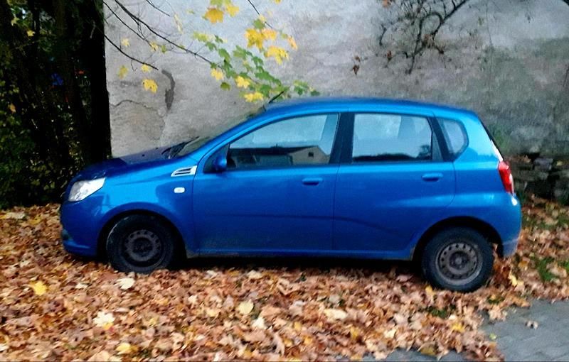 Blau Gebraucht 2010 Chevrolet Aveo Limousine | 610 € (Superpreis) - Bild 1/4