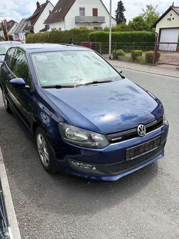 Gebraucht VW Polo 75 PS (55 kW) 2013 Blau Kleinwagen