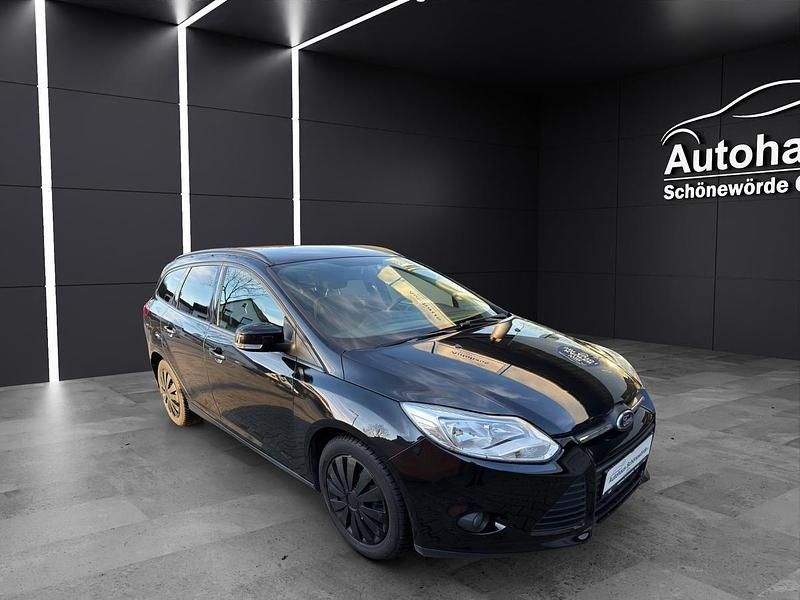 Gebraucht Ford Focus Trend 125 PS (91 kW) 2014 Schwarz Kombi
