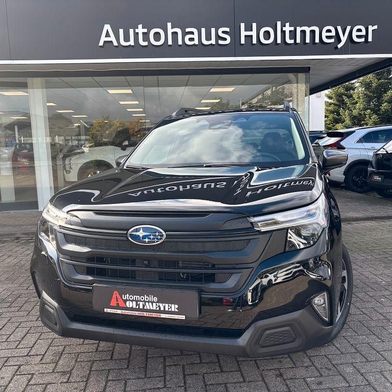 Schwarz Neu 2025 Subaru Forester Exclusive+ SUV | 42.950 € (Fairer Preis) - Bild 1/4