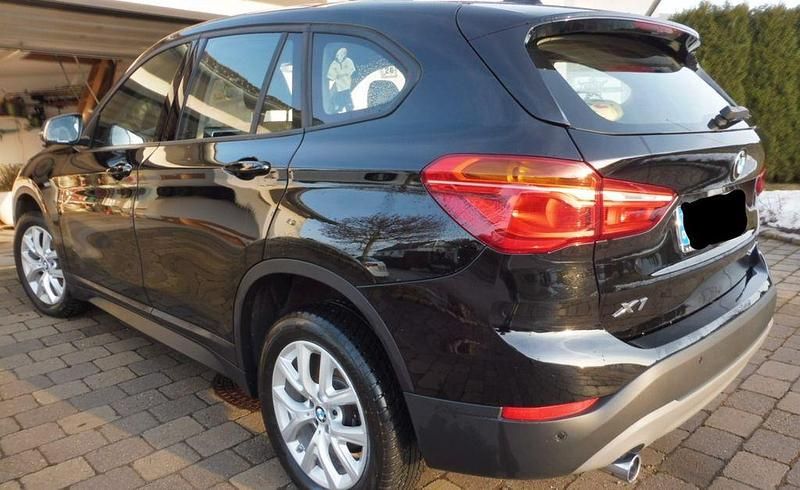 Gebraucht BMW X1 Advantage 140 PS (102 kW) 2019 Schwarz SUV
