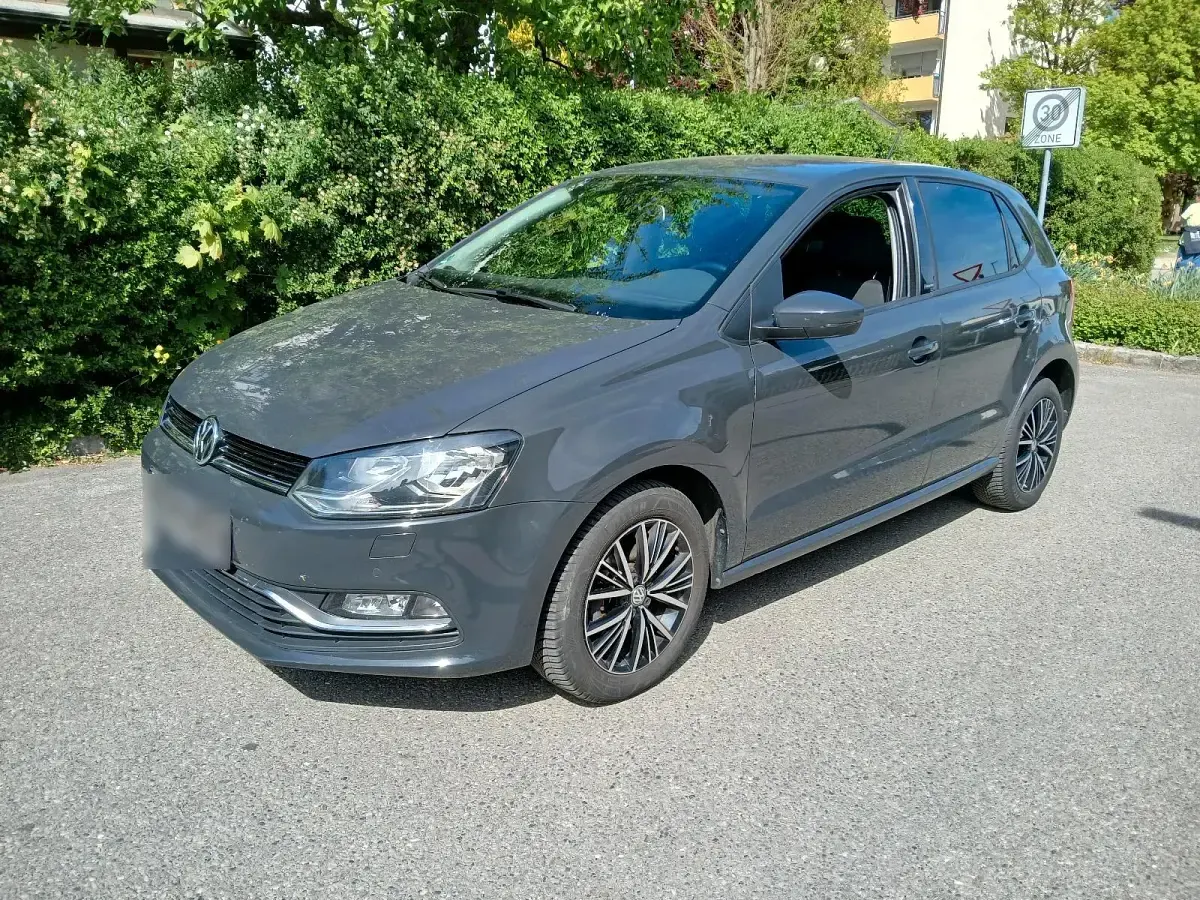 Second-hand VW Polo 90 CP (66 kW) 2017 Gri Hatchback