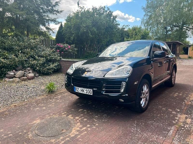 Schwarz Gebraucht 2008 Porsche Cayenne SUV | 8.800 € (Etwas zu teuer) - Bild 1/2
