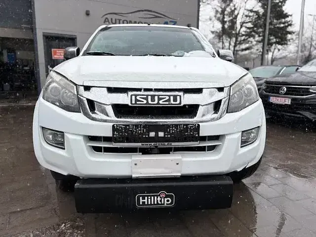 Używany Isuzu D-Max 163 KM (119 kW) 2012 Biały Pickup