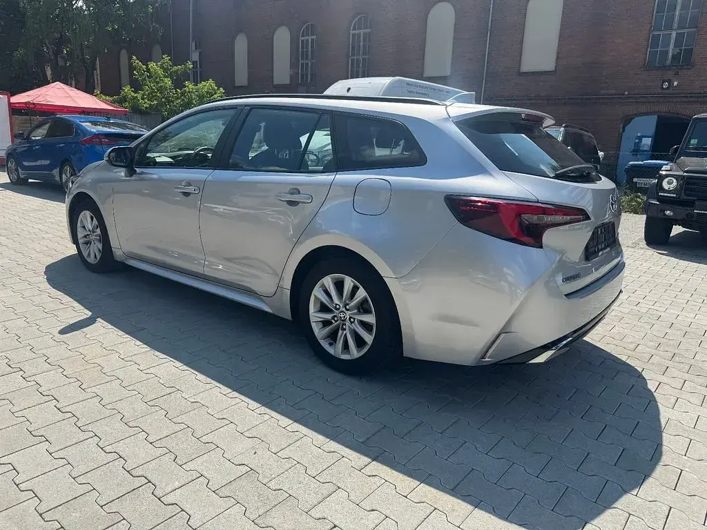 Gebraucht Toyota Corolla 98 PS (72 kW) 2024 Silber Kombi