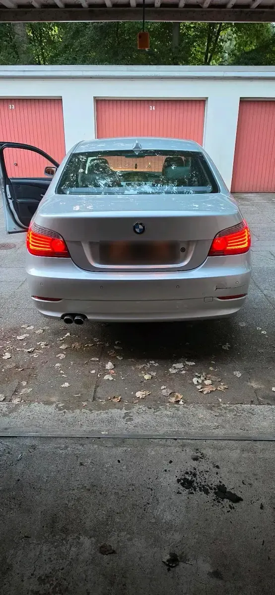Gebraucht BMW 525 197 PS (144 kW) 2008 Silber Limousine