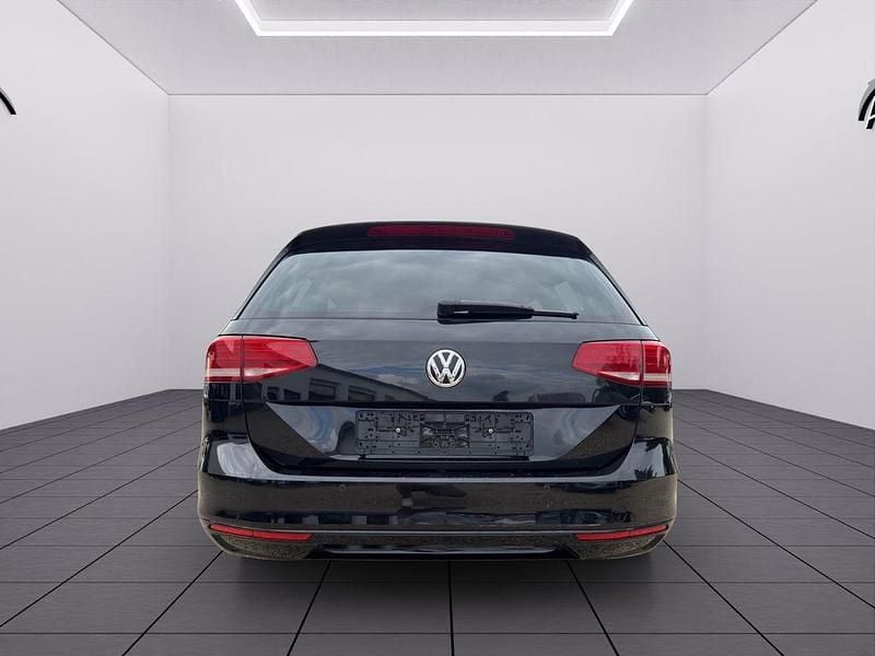 Gebraucht VW Passat 150 PS (110 kW) 2018 Schwarz Kombi