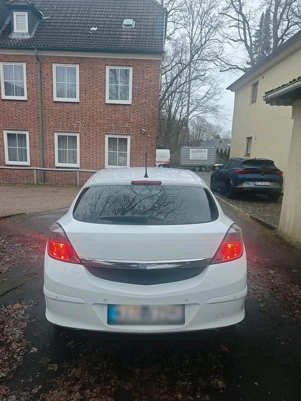 Gebraucht Opel Astra Cabriolet 90 PS (66 kW) 2008 Weiß Cabrio