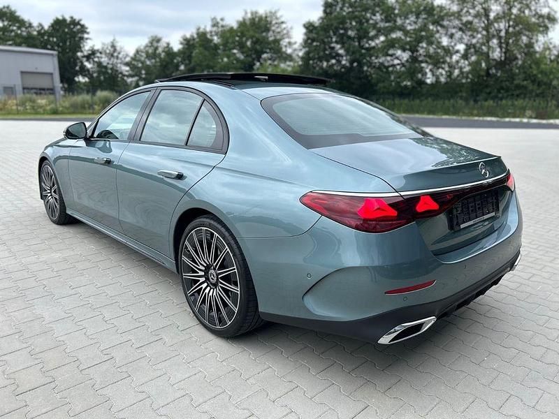 Gebraucht Mercedes E450 Premium 367 PS (269 kW) 2025 Silber Limousine
