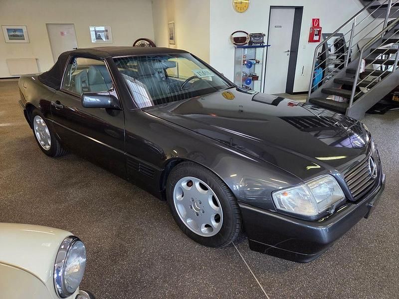 Gebraucht Mercedes SL500 326 PS (239 kW) 1990 Schwarz Cabrio
