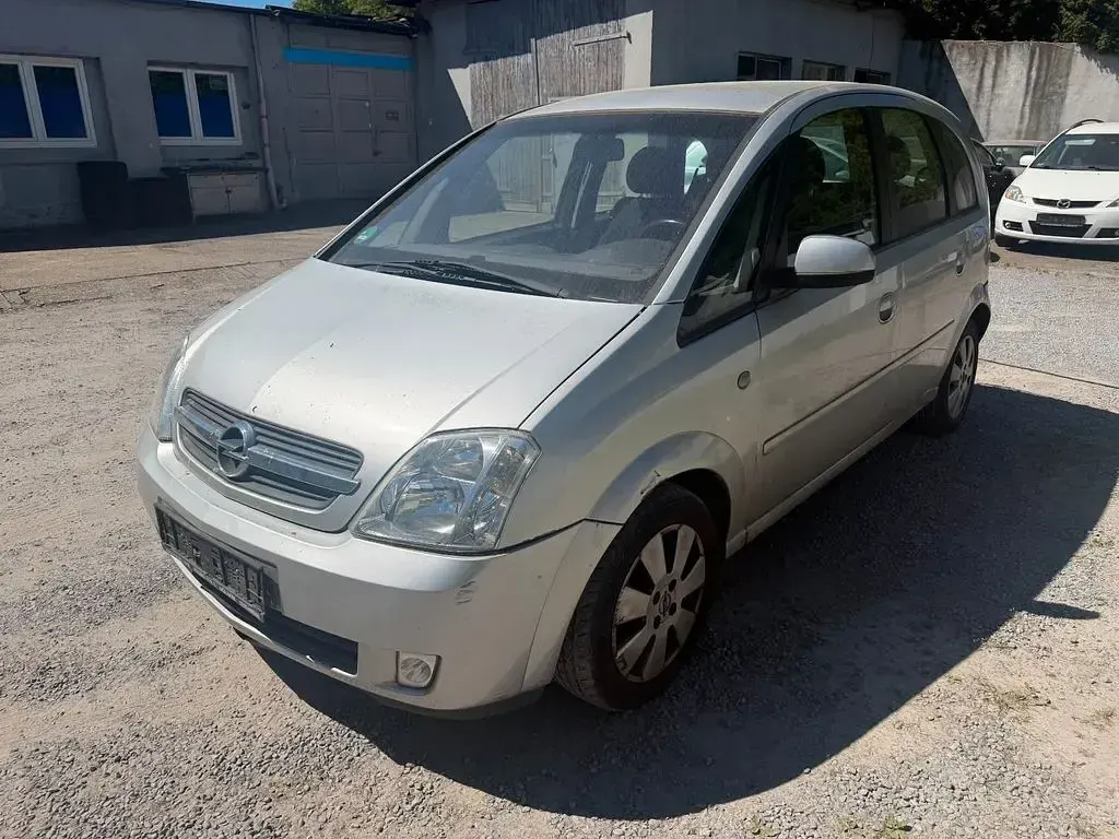 Second-hand Opel Meriva 101 CP (74 kW) 2004 Argintiu Monovolum