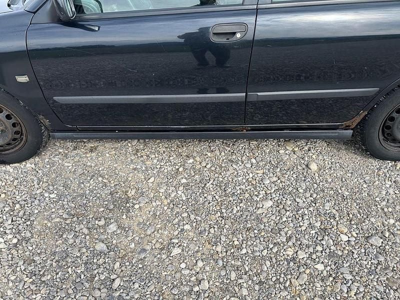 Gebraucht Volvo V40 136 PS (100 kW) 2001 Schwarz Kombi