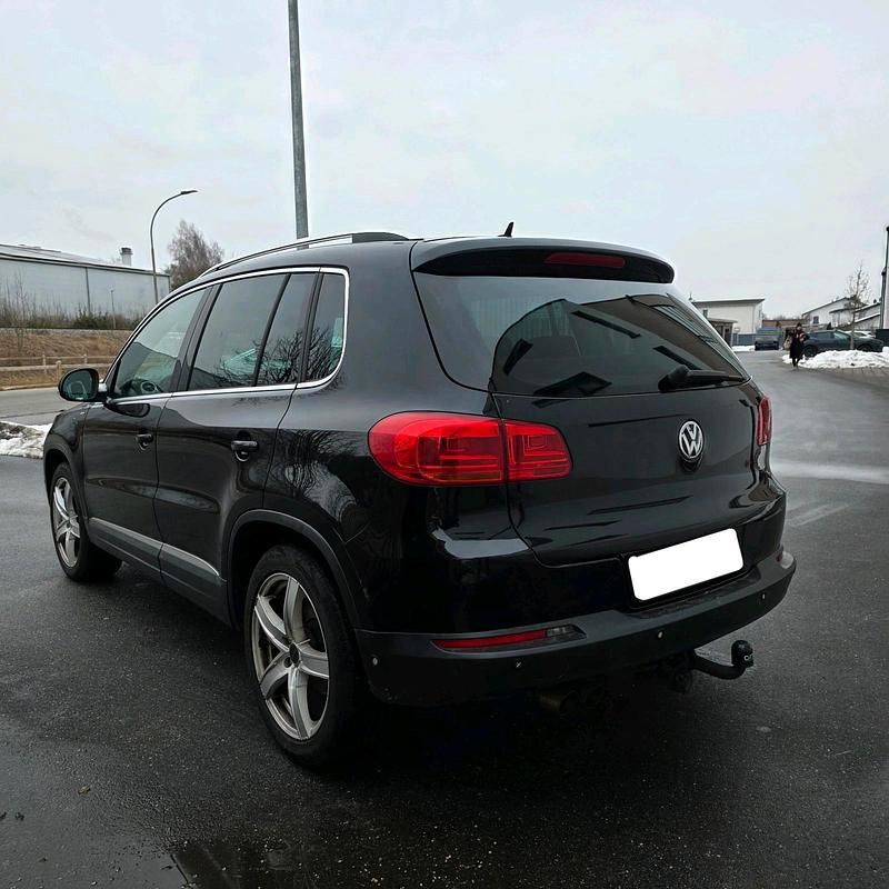 Gebraucht VW Tiguan Cup 140 PS (102 kW) 2014 Schwarz SUV
