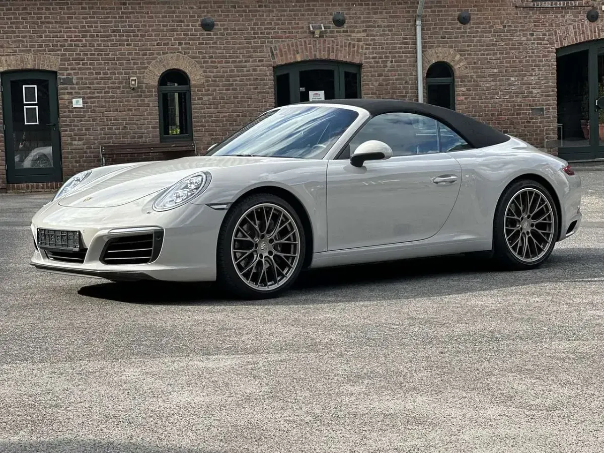 Gebraucht Porsche 911 Carrera Cabriolet Chrono 370 PS (272 kW) 2018 Kreide Cabrio