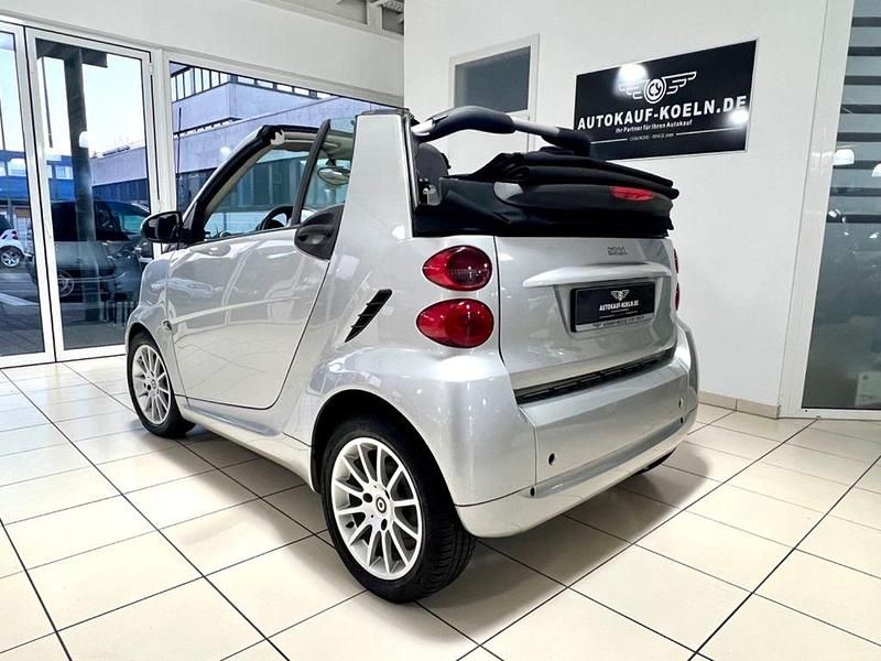 Gebraucht Smart ForTwo Cabrio Passion 71 PS (52 kW) 2012 Silber Cabrio