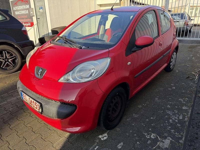 Gebraucht Peugeot 107 Urban Move 68 PS (50 kW) 2007 Rot Kleinwagen