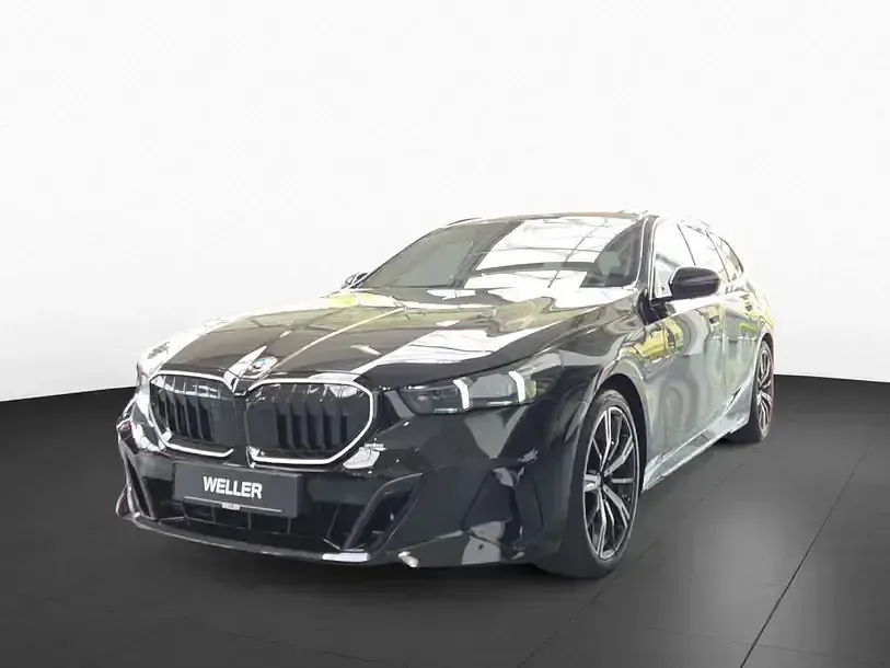 Gebraucht BMW 540 M Sport 286 PS (210 kW) 2025 Black sapphire (schwarz) Kombi