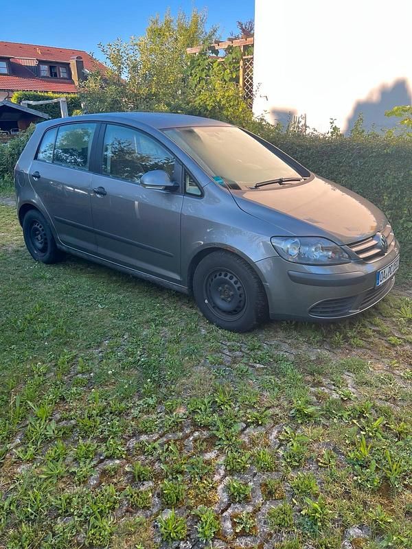 Grau Gebraucht 2006 VW Golf V Limousine | 400 € (Superpreis) - Bild 1/4