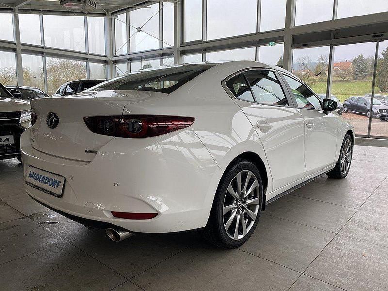 Gebraucht Mazda 3 Selection 186 PS (136 kW) 2022 Purweiß Limousine