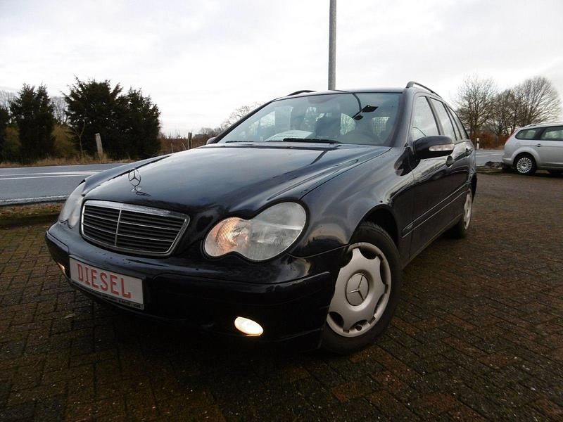 Second-hand Mercedes C200 Classic 122 CP (89 kW) 2004 Albastru Break
