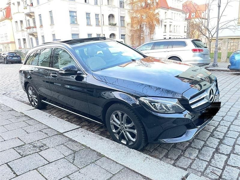 Gebraucht Mercedes C220 Avantgarde 170 PS (125 kW) 2017 Schwarz Kombi