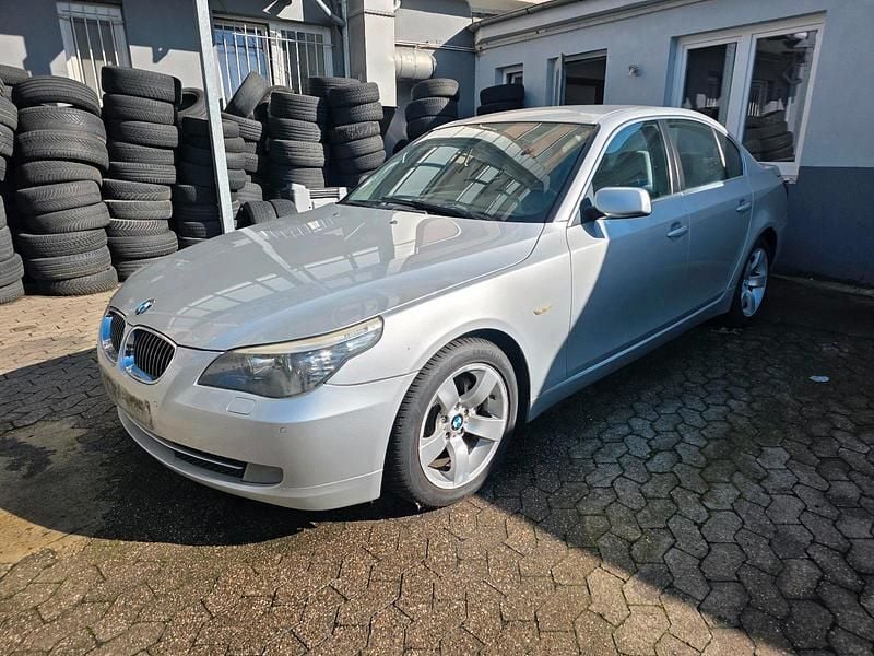 Silber Gebraucht 2007 BMW 523 Limousine | 3.999 € (Fairer Preis) - Bild 1/4
