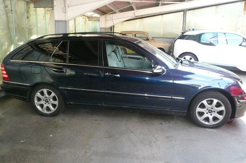 Gebraucht Mercedes C220 150 PS (110 kW) 2007 Blau Kombi