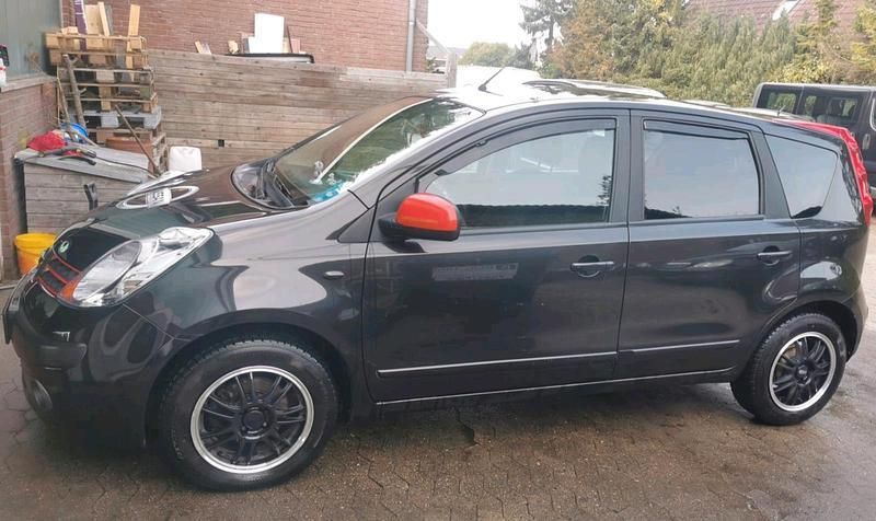 Schwarz Gebraucht 2006 Nissan Note Visia Van / Kleinbus | 1.900 € (Fairer Preis) - Bild 1/4