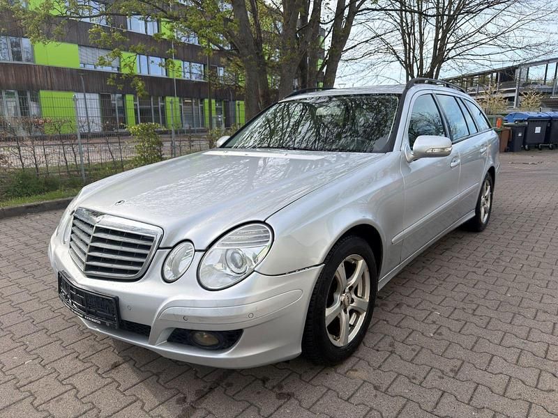Gebraucht Mercedes E220 170 PS (125 kW) 2008 Grau Kombi