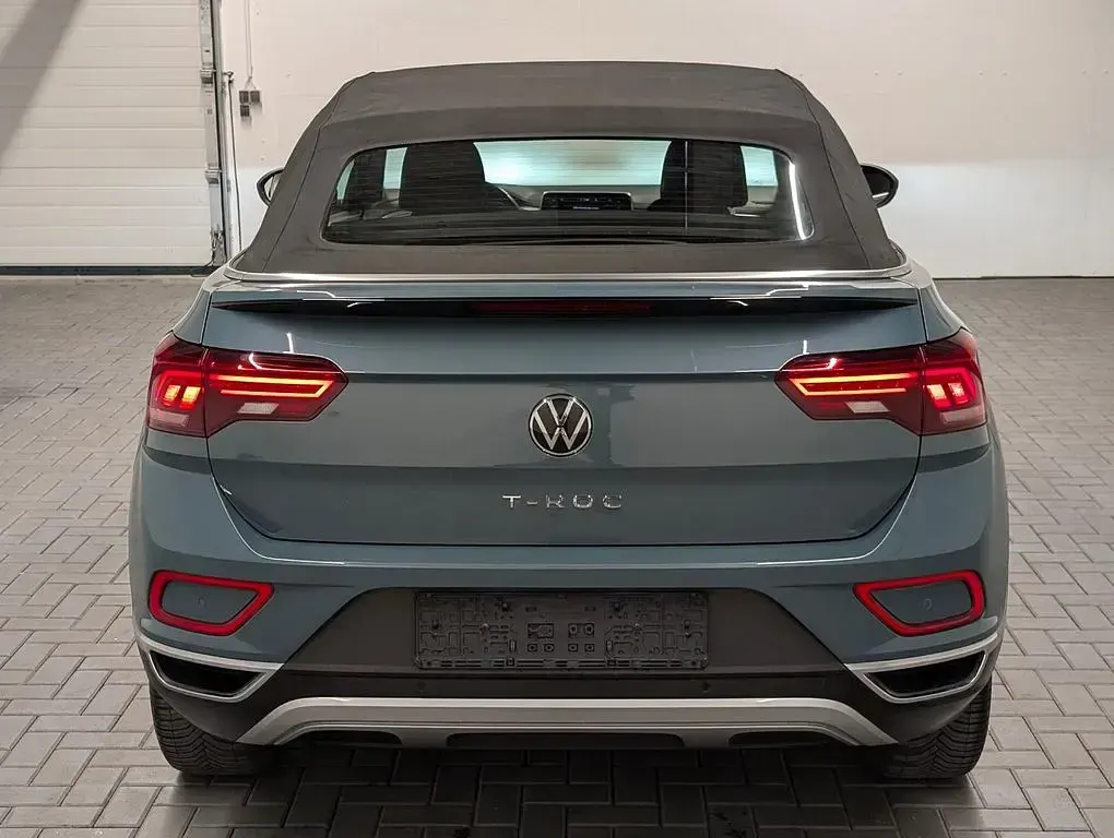 Gebraucht VW T-Roc Cabriolet Style 150 PS (110 kW) 2022 Petroleumblaumet. Cabrio