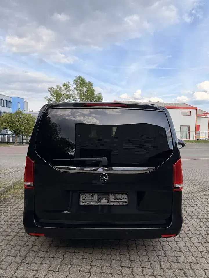 Gebraucht Mercedes V250 Avantgarde 204 PS (150 kW) 2017 Schwarz Van / Kleinbus