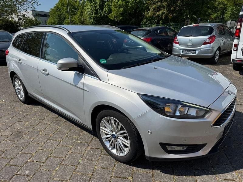 Gebraucht Ford Focus Cool & Connect 125 PS (91 kW) 2018 Silber Kombi