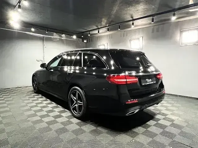 Gebraucht Mercedes E300 AMG 306 PS (225 kW) 2020 Obsidianschwarz  lack (metallic) Kombi