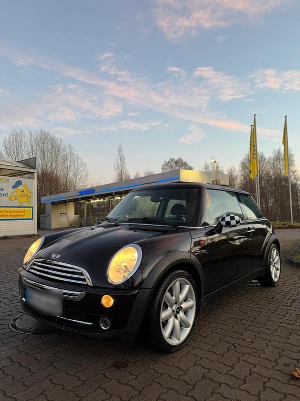 Gebraucht Mini Cooper 90 PS (66 kW) 2005 Schwarz Kleinwagen