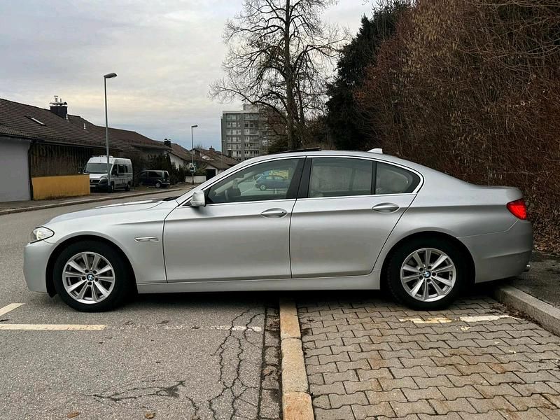 Gebraucht BMW 525 204 PS (150 kW) 2011 Silber Limousine