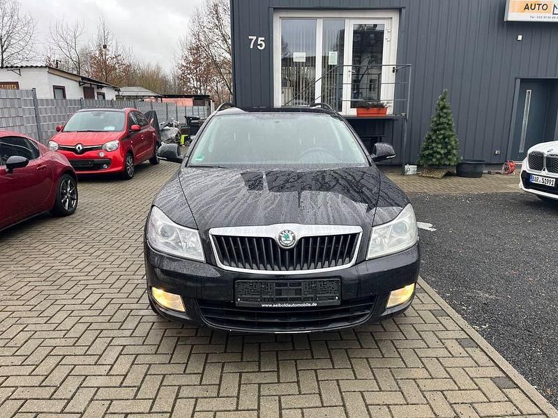 Gebraucht Skoda Octavia Active 105 PS (77 kW) 2012 Schwarz Kombi