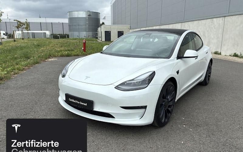 Weiß Gebraucht 2021 Tesla Model 3 Performance Limousine | 31.300 € (Fairer Preis) - Bild 1/4