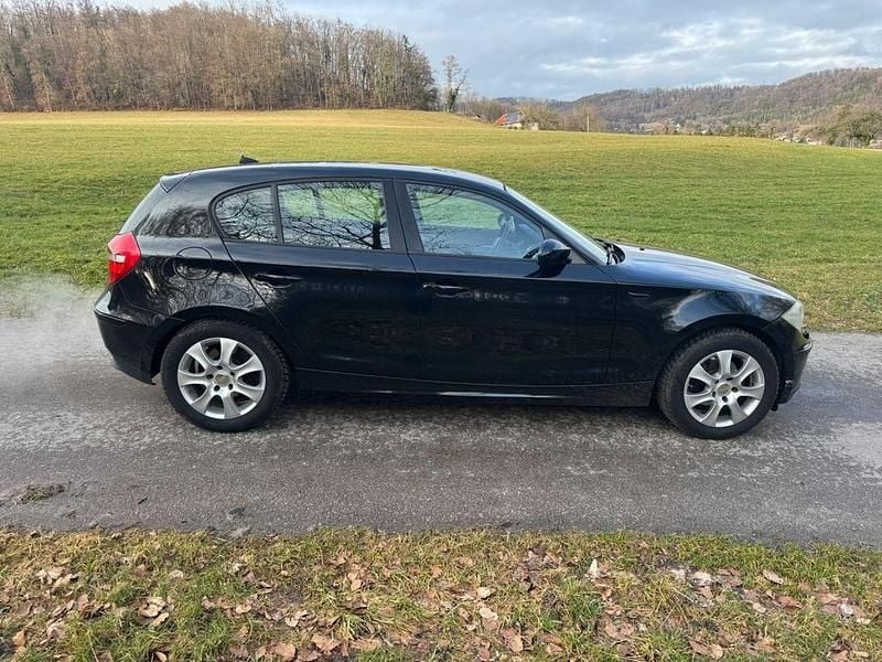 Gebraucht BMW 120 170 PS (125 kW) 2008 Schwarz Kleinwagen