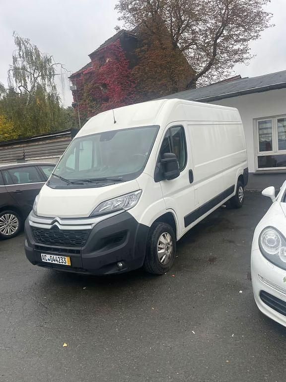 Weiß Gebraucht 2019 Citroën Jumper Van / Kleinbus | 11.500 € (Superpreis) - Bild 1/4