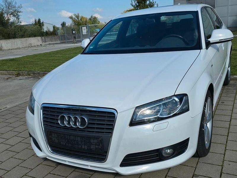 Weiß Gebraucht 2008 Audi A3 Sportback S-Line Limousine | 3.999 € (Guter Preis) - Bild 1/4